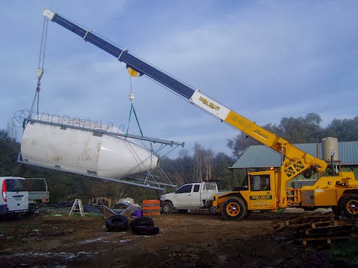 Yarra Valley Crane Trucks | roofing contractor | 43 Industrial Park Dr, Lilydale VIC 3140, Australia | 0397376623 OR +61 3 9737 6623