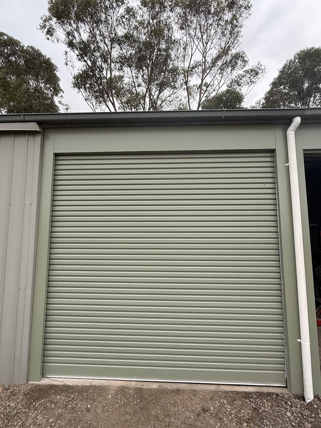 ProLift Garage Doors | 25B Bate Cl, Pakenham VIC 3810, Australia | Phone: 1300 030 200