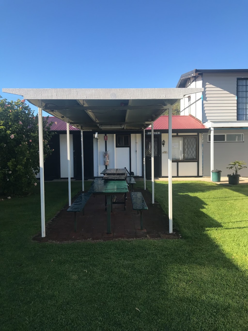 Robe Nampara Cottages |  | 28 Laurel Terrace, Robe SA 5276, Australia | 0887682264 OR +61 8 8768 2264