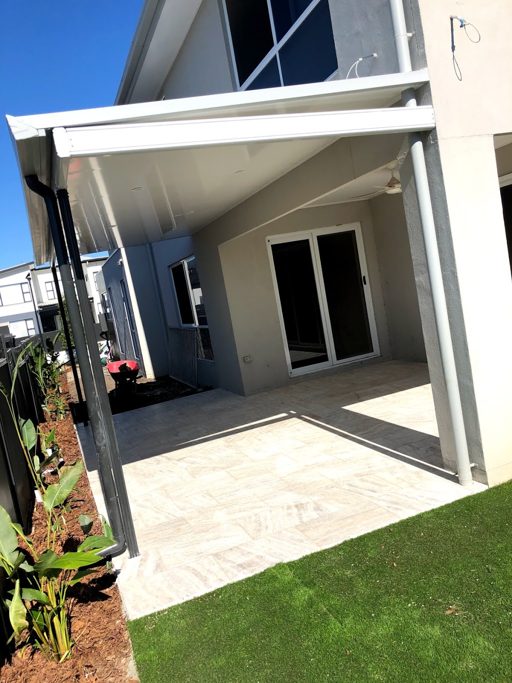 Southern X tiling | 3 Mirella Ct, Waterford QLD 4133, Australia | Phone: 0403 326 731