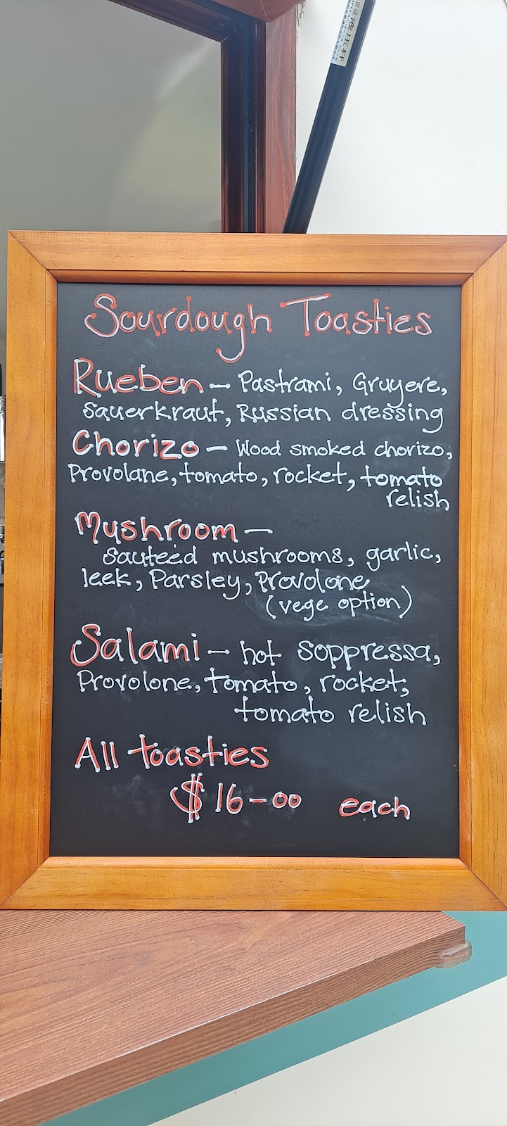 Dangar Falls Lodge Coffee Van | 180 Coramba Rd, Dorrigo NSW 2453, Australia | Phone: 0439 133 274