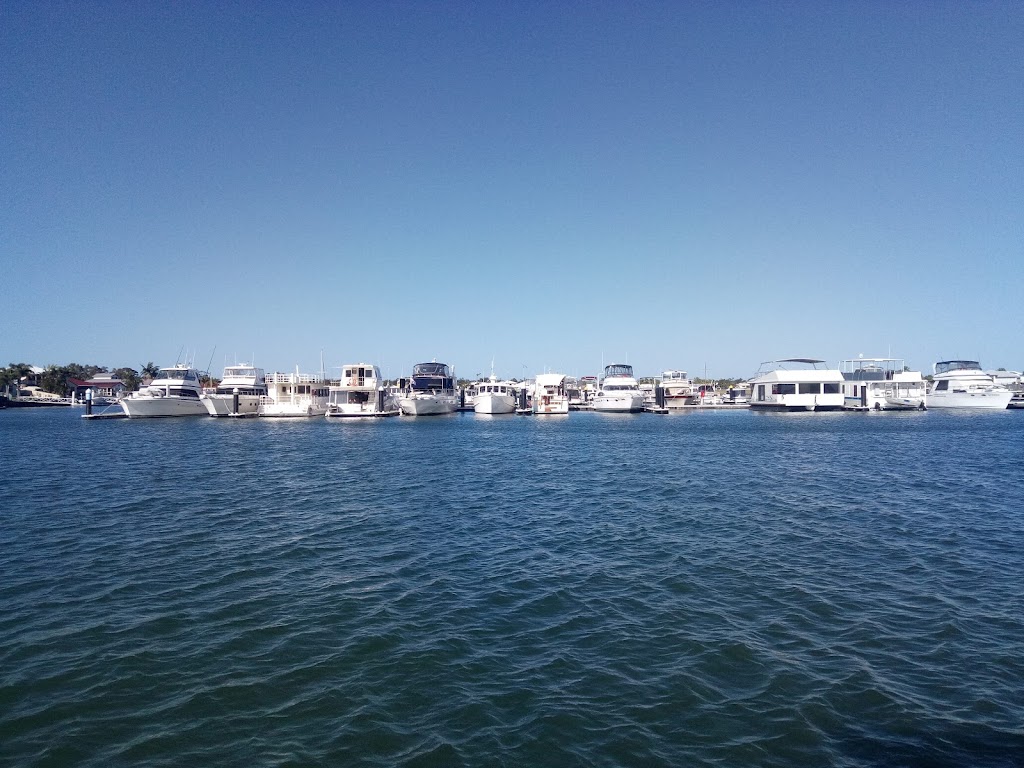 BBQ Boat Hire | LOT 2 Harbour Promenade, Banksia Beach QLD 4507, Australia | Phone: 0488 586 595