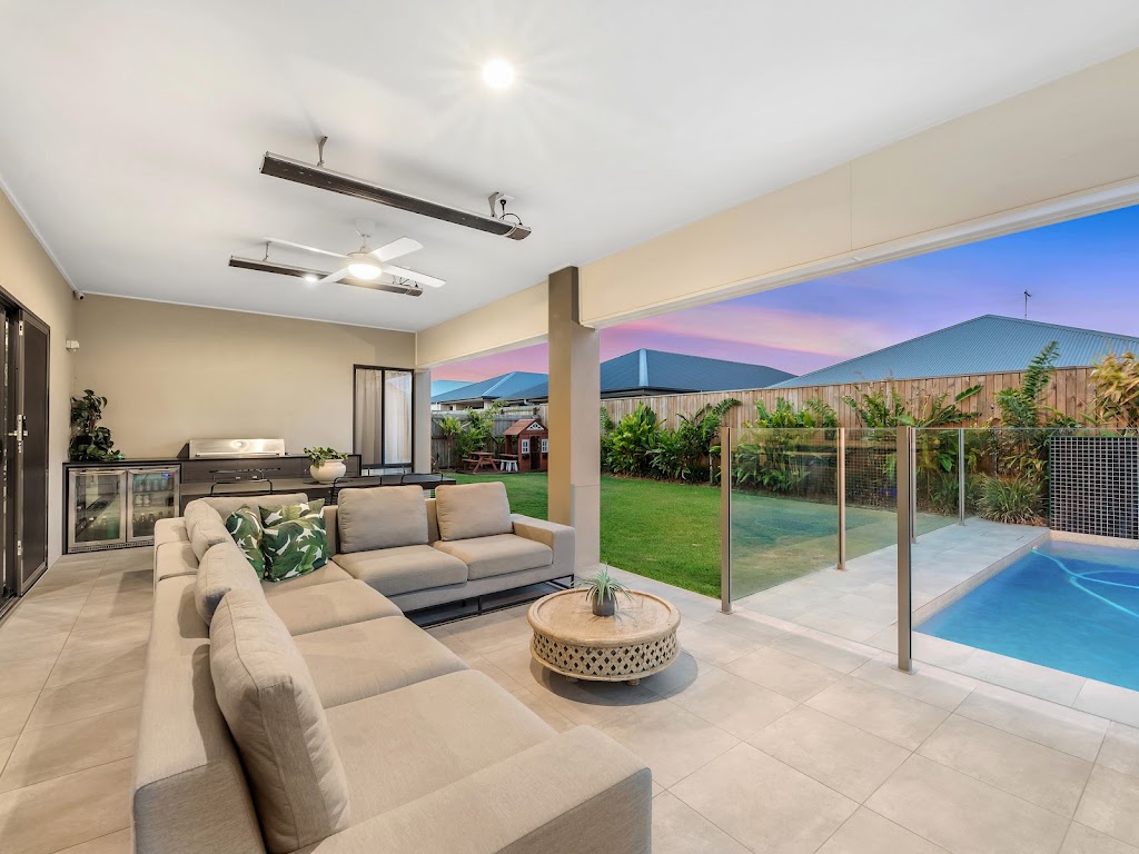 Vanya - Ray White | 1 Providence Parade, South Ripley QLD 4306, Australia | Phone: 0425 440 910