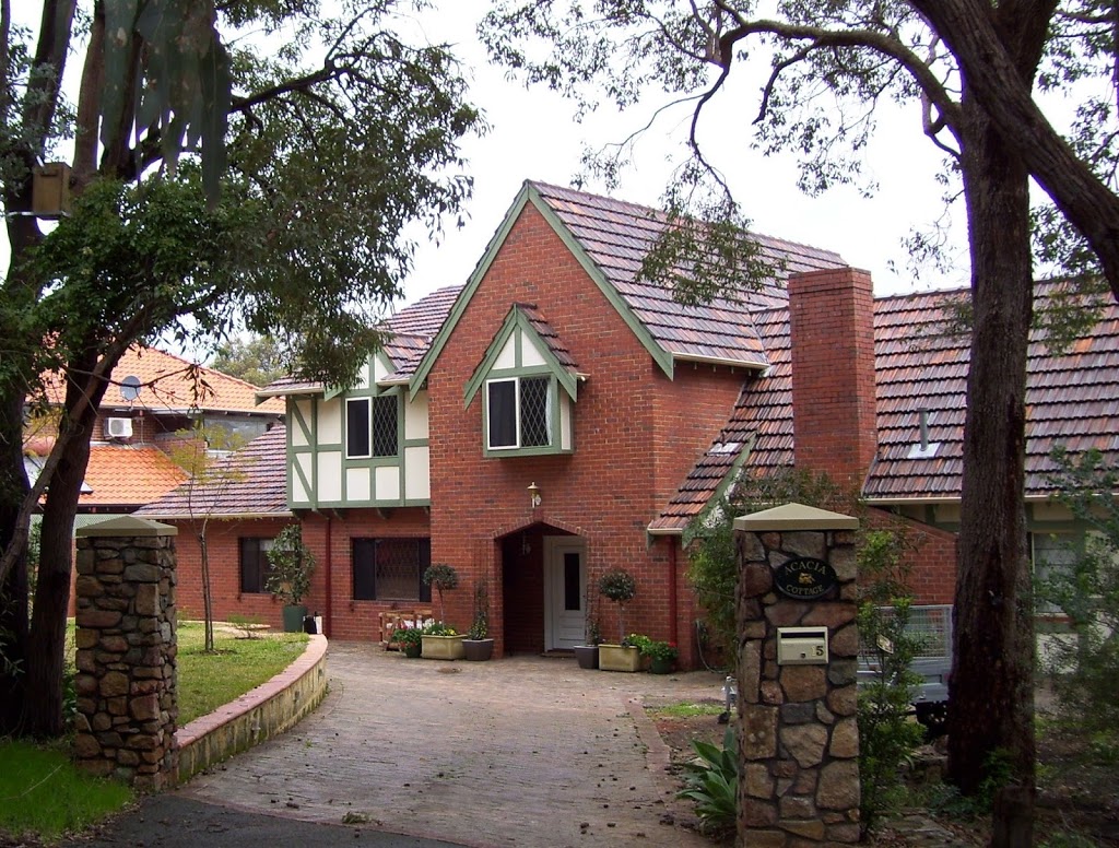 Acacia Cottage | travel agency | 15 The Ln, Gooseberry Hill WA 6076, Australia | 0403307357 OR +61 403 307 357