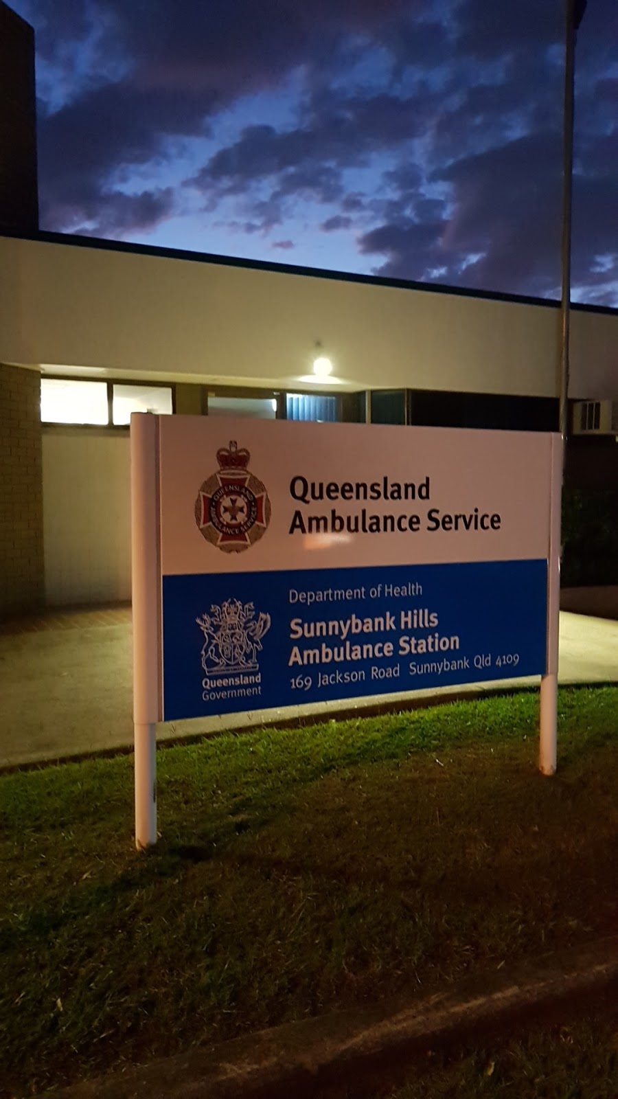 Sunnybank Hills Ambulance Station | health | 169 Jackson Rd, Sunnybank Hills QLD 4109, Australia | 0738953911 OR +61 7 3895 3911
