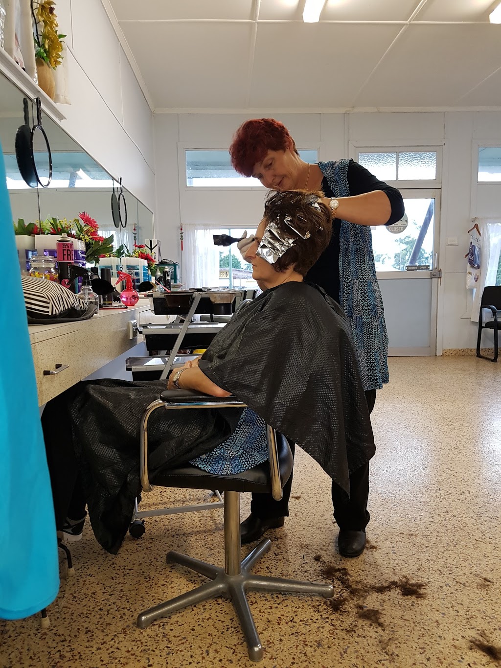 Suburban Hairdressers | hair care | 94 North St, Wandal QLD 4700, Australia | 0749221818 OR +61 7 4922 1818
