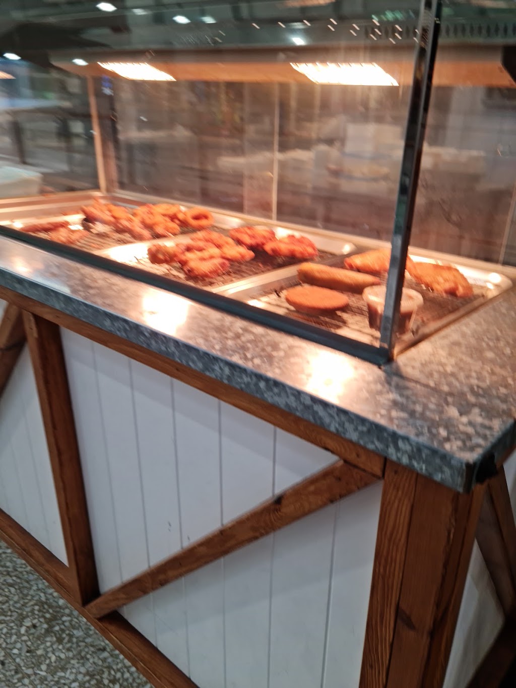 Mark Loves Seafood | Near ALDI And Escalators, Westfield, 50 Wyong Rd, Tuggerah NSW 2259, Australia | Phone: (02) 4330 5009