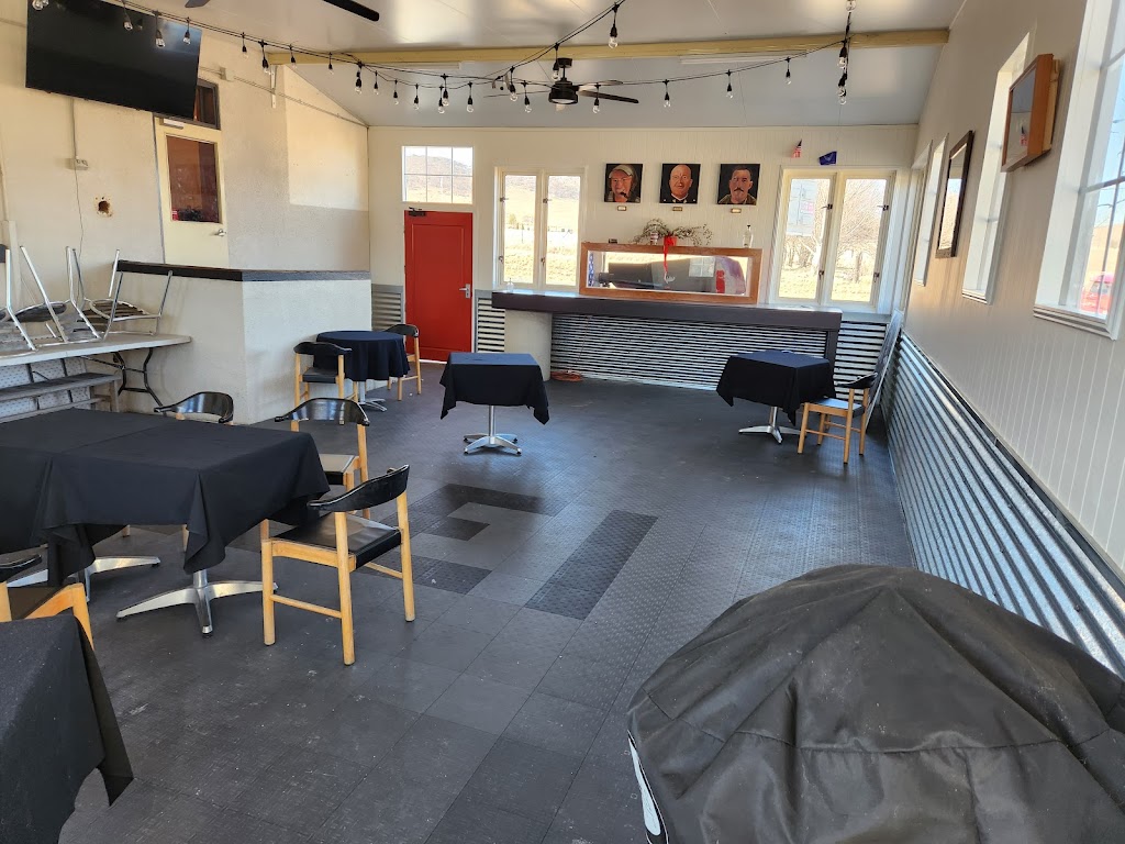 Bredbo Inn Hotel | 1 Monaro Hwy, Bredbo NSW 2626, Australia | Phone: (02) 6454 4109