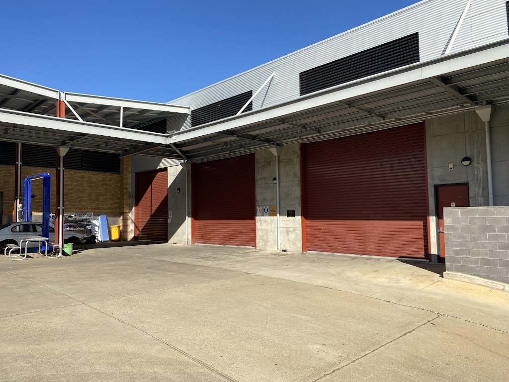 Northwest Garage Doors |  | Johns Dr, Kootingal NSW 2352, Australia | 0431813508 OR +61 431 813 508
