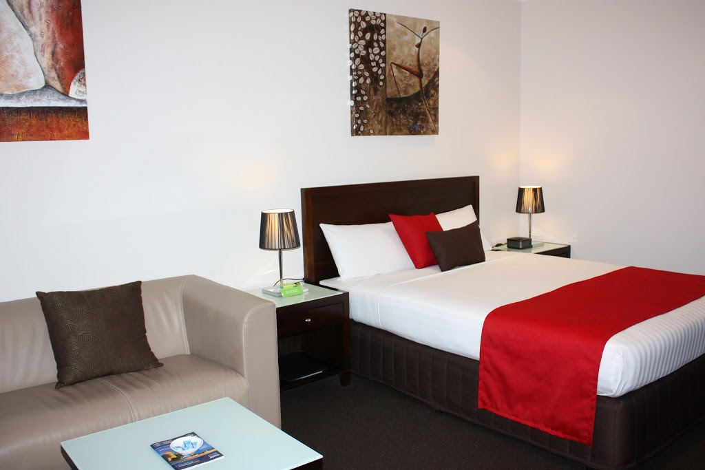 Junction Motel | lodging | 2 High St, Maryborough VIC 3465, Australia | 0354611744 OR +61 3 5461 1744