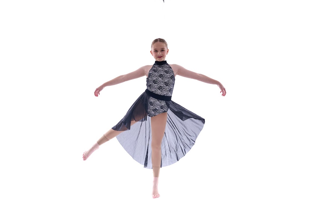 JL DANCE COMPANY | Shop 1/5 Tallyan Point Rd, Basin View NSW 2540, Australia | Phone: 0402 470 060