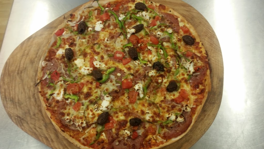 Middle Rock Pizza and Eatery | 5/1613 Ocean Dr, Lake Cathie NSW 2445, Australia | Phone: (02) 6585 5566