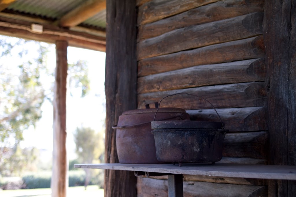 Pine Plains Lodge | 1466 Pine Plains Rd, Big Desert VIC 3490, Australia | Phone: 0437 350 385