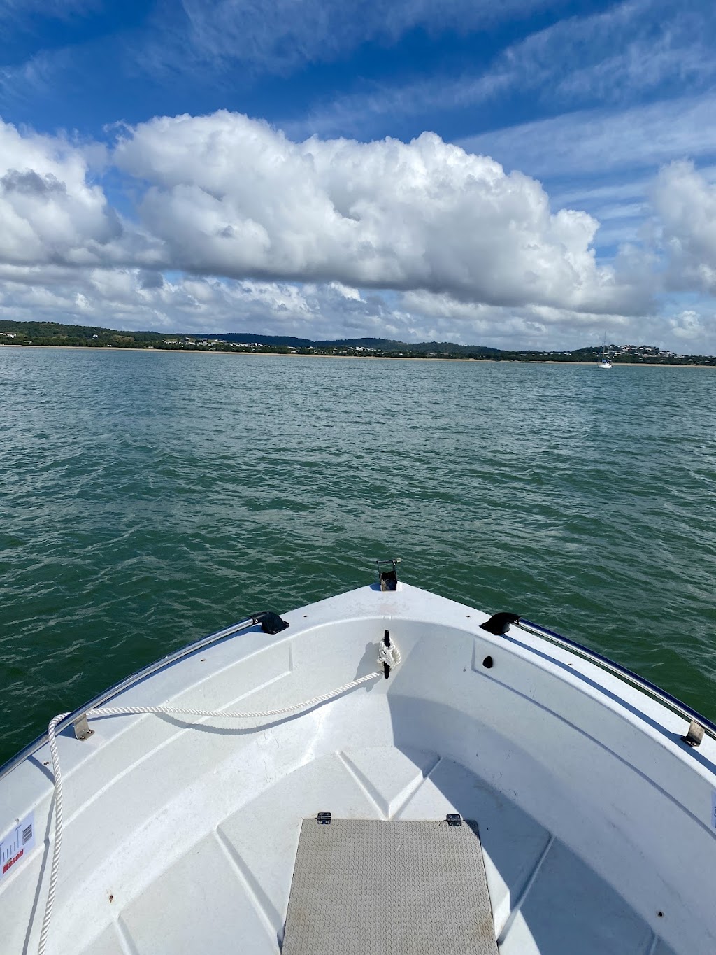 You Cruize | 35 Cocoanut Point Dr, Zilzie QLD 4710, Australia | Phone: 0431 263 801