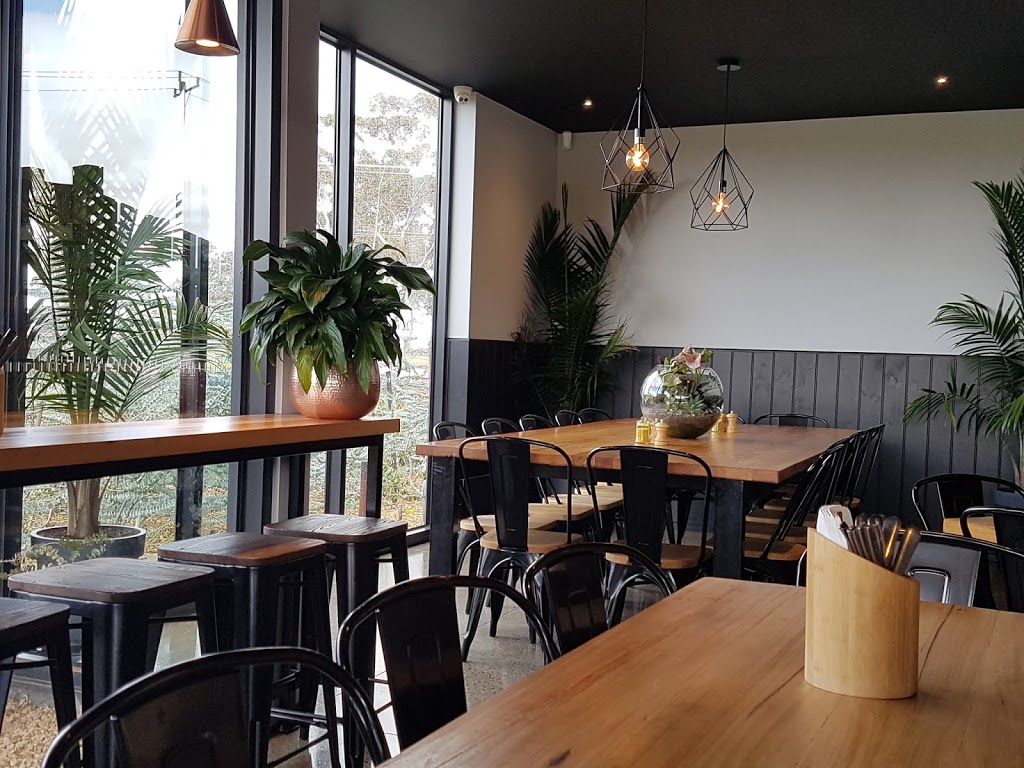 Eating Station | cafe | 269A Robinsons Rd, Ravenhall VIC 3023, Australia | 0383902655 OR +61 3 8390 2655