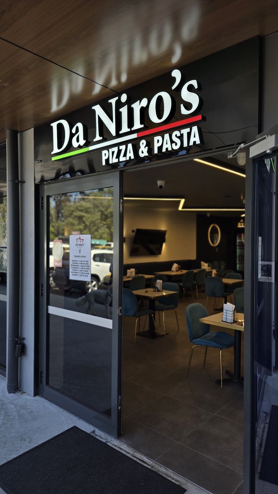 Da Niros Pizza & Pasta, Winmalee | shop 30/14/28 White Cross Rd, Winmalee NSW 2777, Australia | Phone: (02) 4504 9265