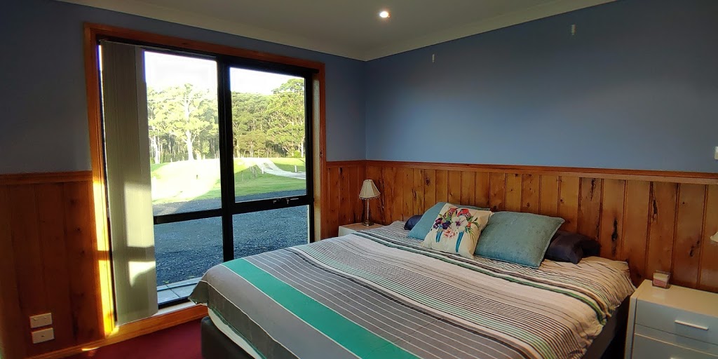 Amaroo Bed & Breakfast N Massage | 404 Tierneys Rd, Mengha TAS 7330, Australia | Phone: 0401 858 094