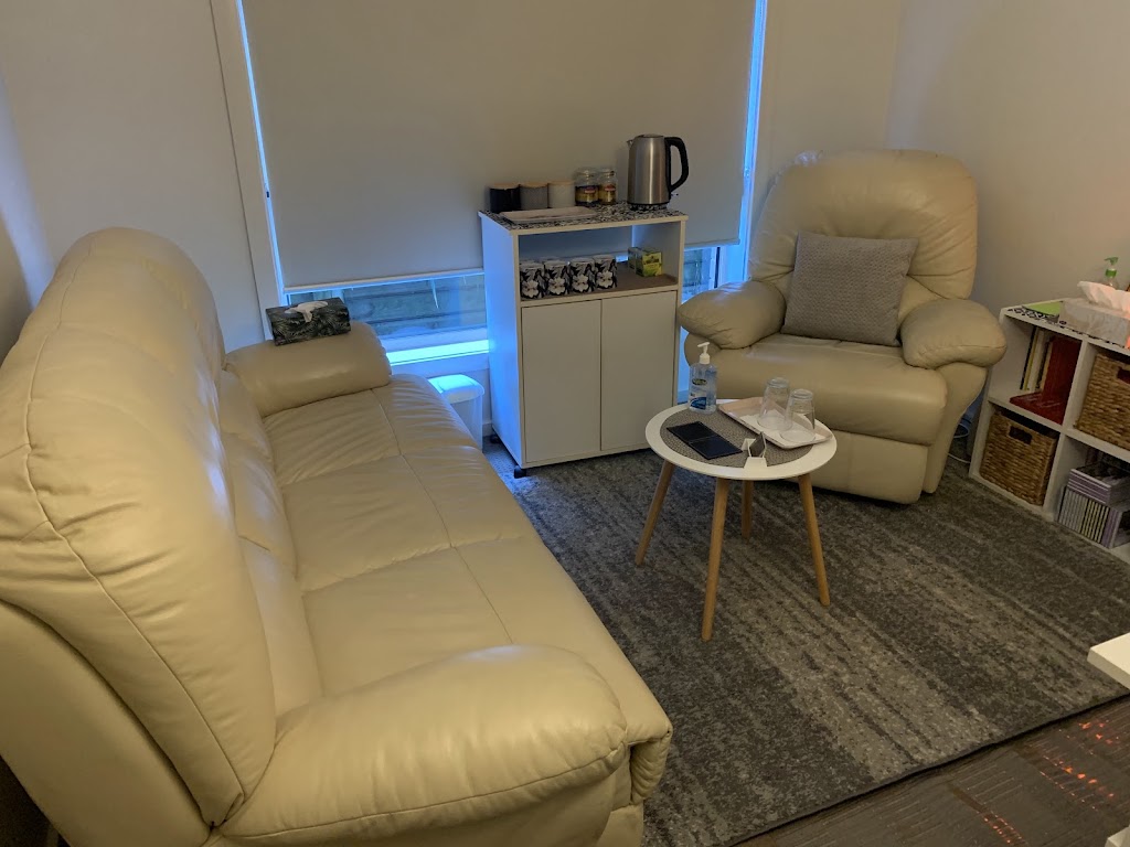 Lyn Parker Counselling | Coolabah St, Aberglasslyn NSW 2320, Australia | Phone: 0408 419 789