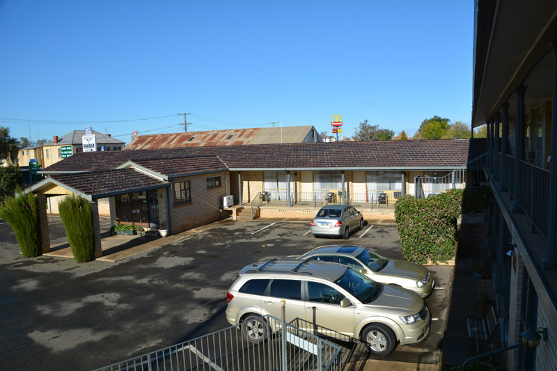 Adrian Motel | lodging | 3 Dowling St, Forbes NSW 2871, Australia | 0268522611 OR +61 2 6852 2611