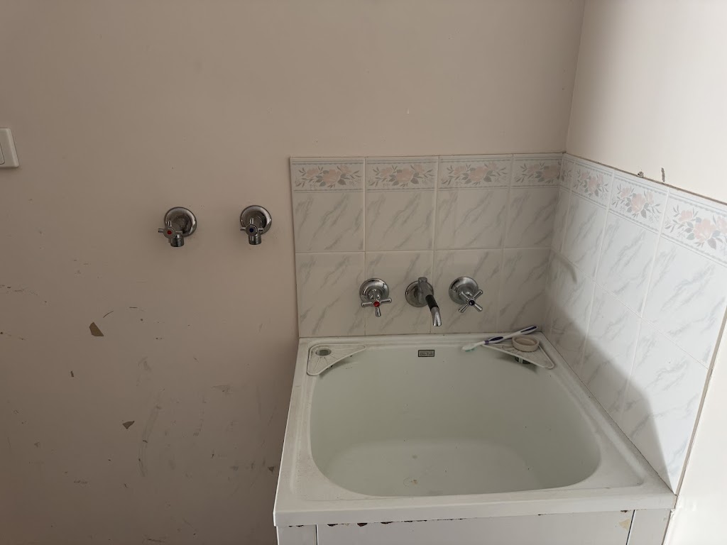 SanClassic Cleaning Service | 437 Lakes Creek Rd, Lakes Creek QLD 4701, Australia | Phone: 0435 387 504