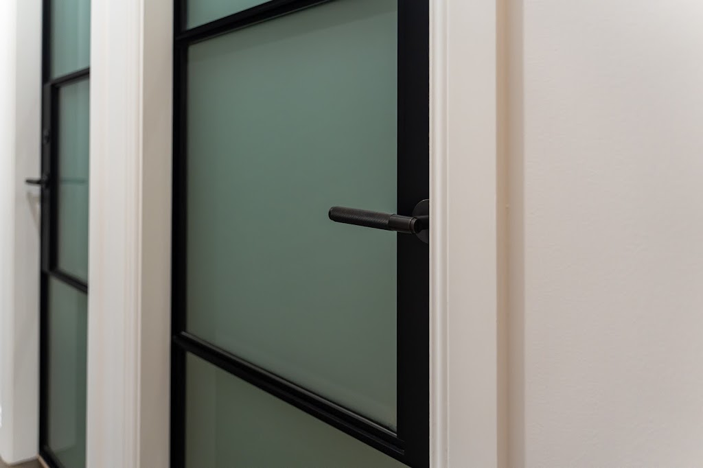 Aust Doors Co | 23 Waynote Pl, Unanderra NSW 2526, Australia | Phone: 0418 603 193