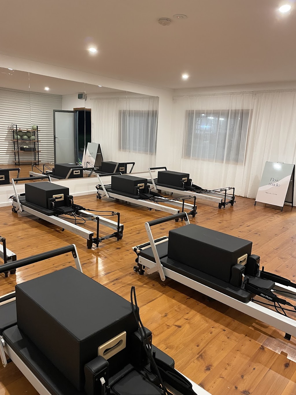 Flow studio | 2 Lawrence Hargrave Dr, Helensburgh NSW 2508, Australia | Phone: (02) 4294 3456