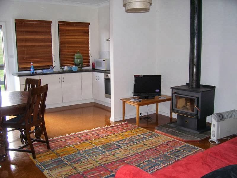 Cudgerie Little House | lodging | 430 Glenwarrin Rd, Elands NSW 2429, Australia | 0265504404 OR +61 2 6550 4404