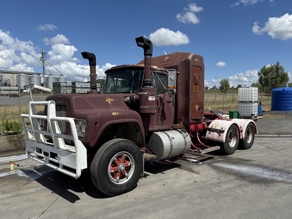 Elite Fibreglass Solutions | 42 Rebwonga St, Kingsthorpe QLD 4400, Australia | Phone: 0407 530 673