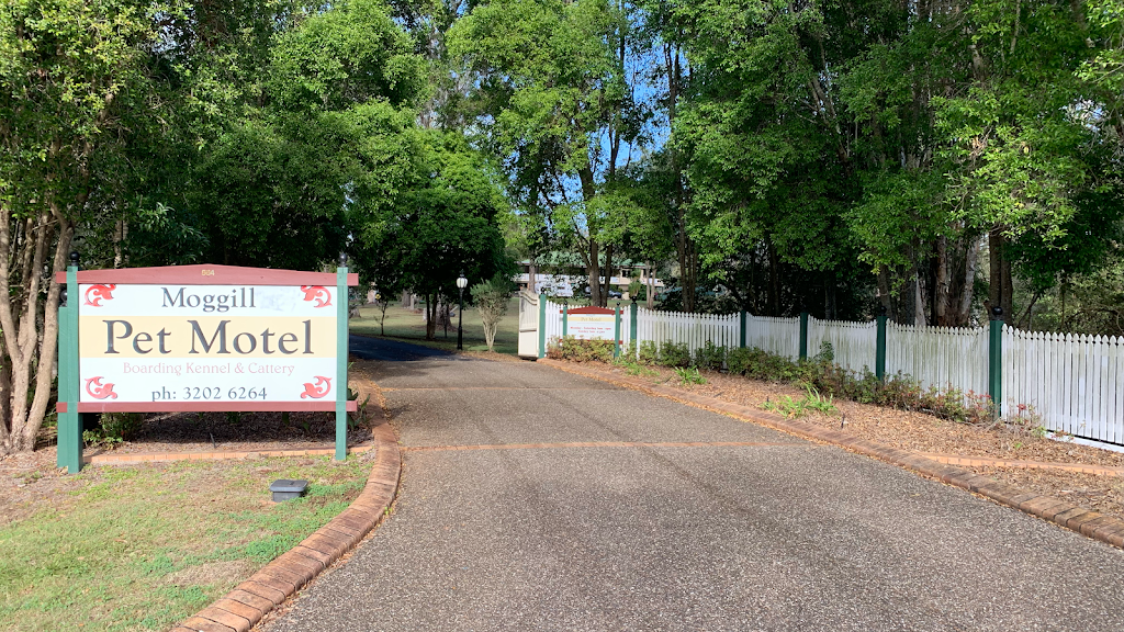 Moggill Pet Motel |  | 564 Kangaroo Gully Rd, Anstead QLD 4070, Australia | 0732026264 OR +61 7 3202 6264