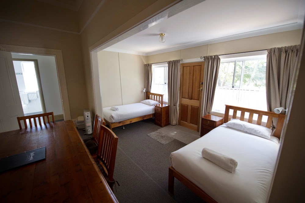 Moore Park Inn | lodging | 63 Moore Park Ln, Armidale NSW 2350, Australia | 0267722358 OR +61 2 6772 2358