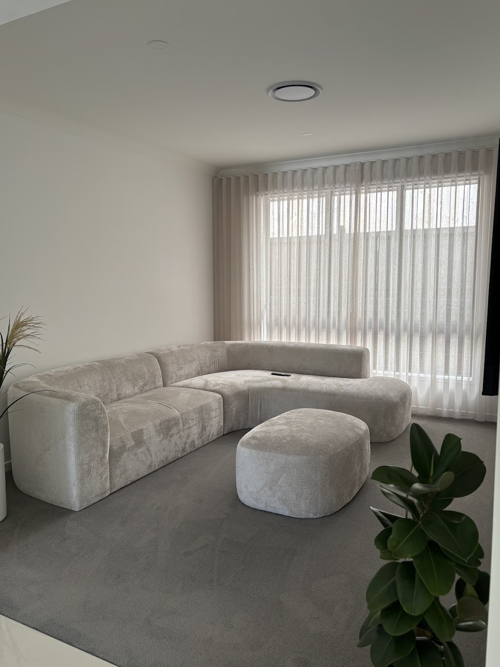 SINGH BLINDS AND SHUTTERS | Pallara QLD 4110, Australia | Phone: 0422 530 097