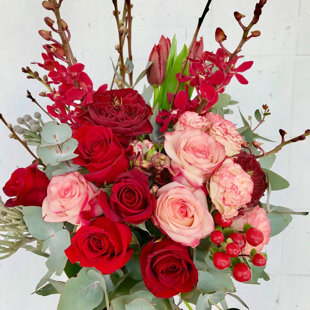 Something Beautiful by Eriko | florist | 31 Challis St, Newport VIC 3015, Australia | 0401879012 OR +61 401 879 012