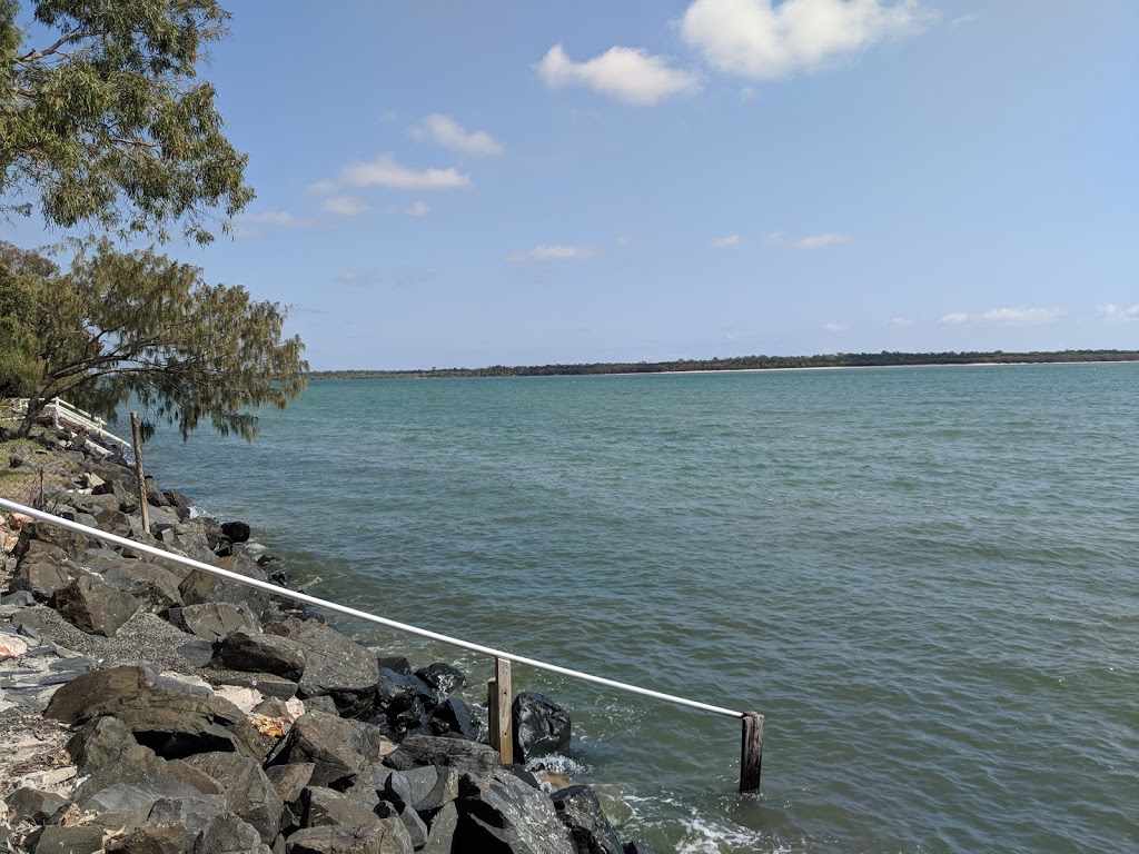 Bayview on the Beach | 1 Dudley St (formerly, 56 Esplanade, Burrum Heads QLD 4659, Australia | Phone: (07) 4129 5166