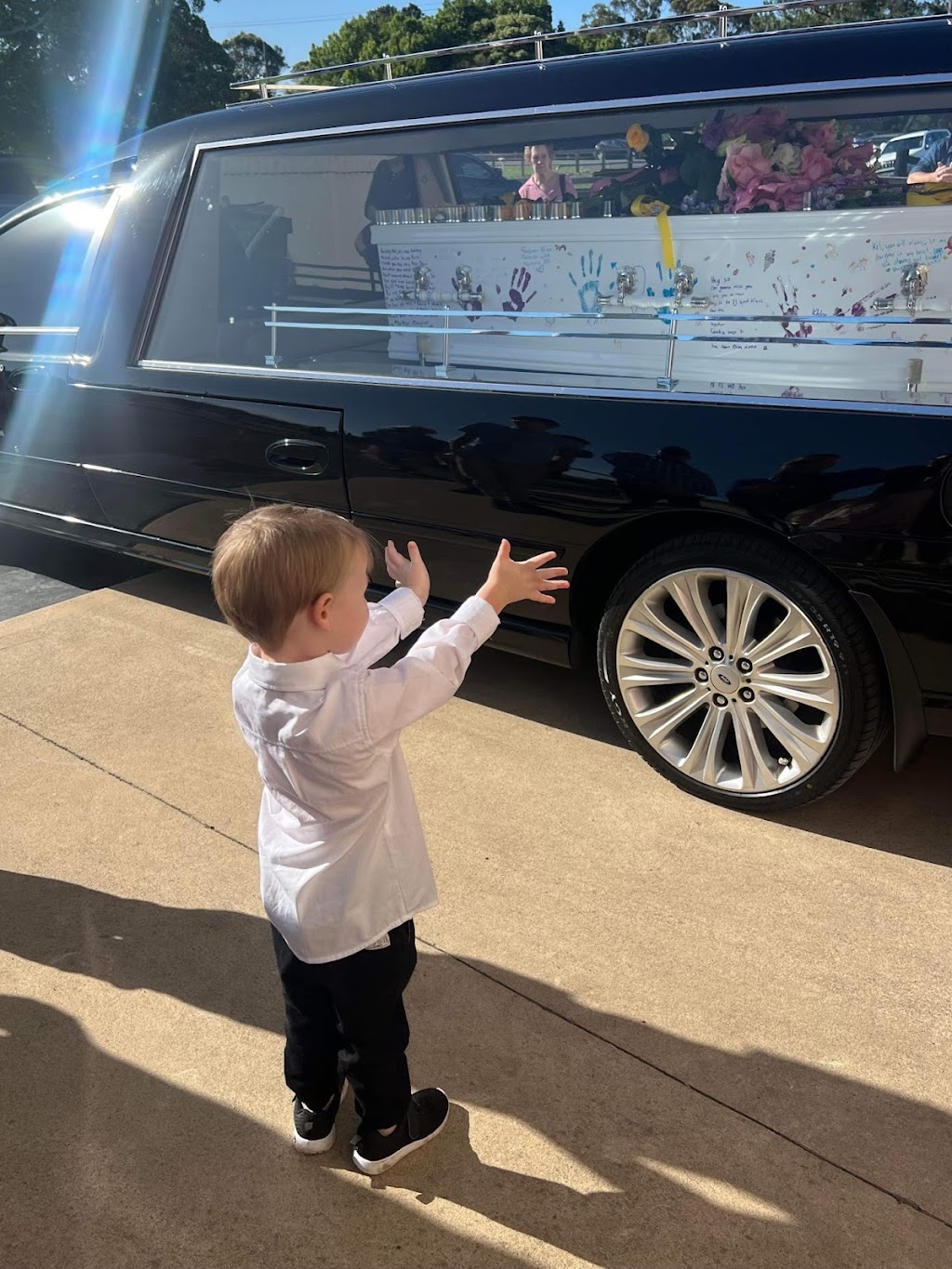 Lemon Tree Funeral Services | 22 Beach Rd, Lemon Tree Passage NSW 2319, Australia | Phone: 0450 455 300