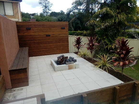 Qld Fence and Landscape | 90 Manly Dr, Robina QLD 4226, Australia | Phone: 0406 017 073