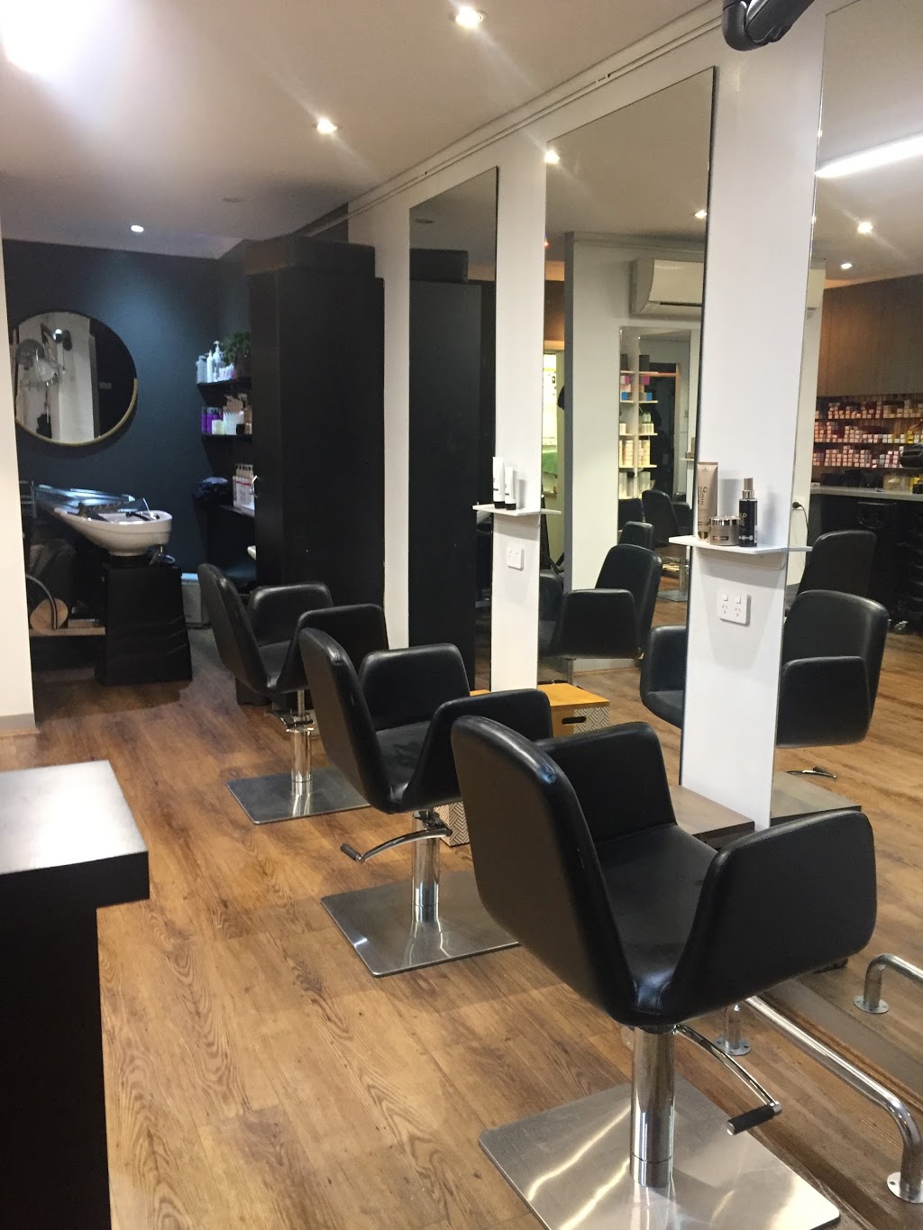 Hair Junkie | hair care | 80 Ocean View Dr, Wamberal NSW 2260, Australia | 0243843492 OR +61 2 4384 3492