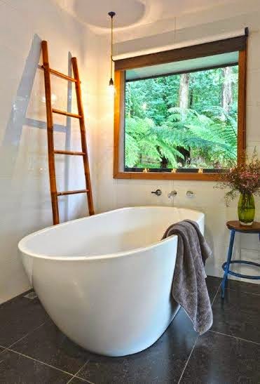 Misty Woods Retreat Olinda | 25 Nicholson St, Olinda VIC 3788, Australia | Phone: 0418 994 091