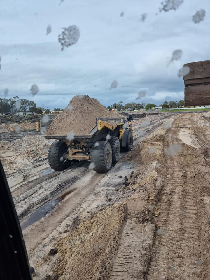 Anstee Earth Moving | 33 N Jindong Rd, Carbunup River WA 6280, Australia | Phone: (08) 9783 7000
