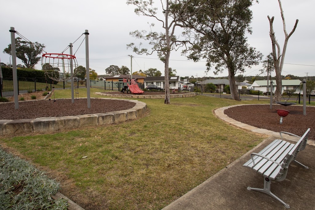 Hillsborough Playground | 4/6 Percy St, Hillsborough NSW 2290, Australia | Phone: (02) 4921 0333