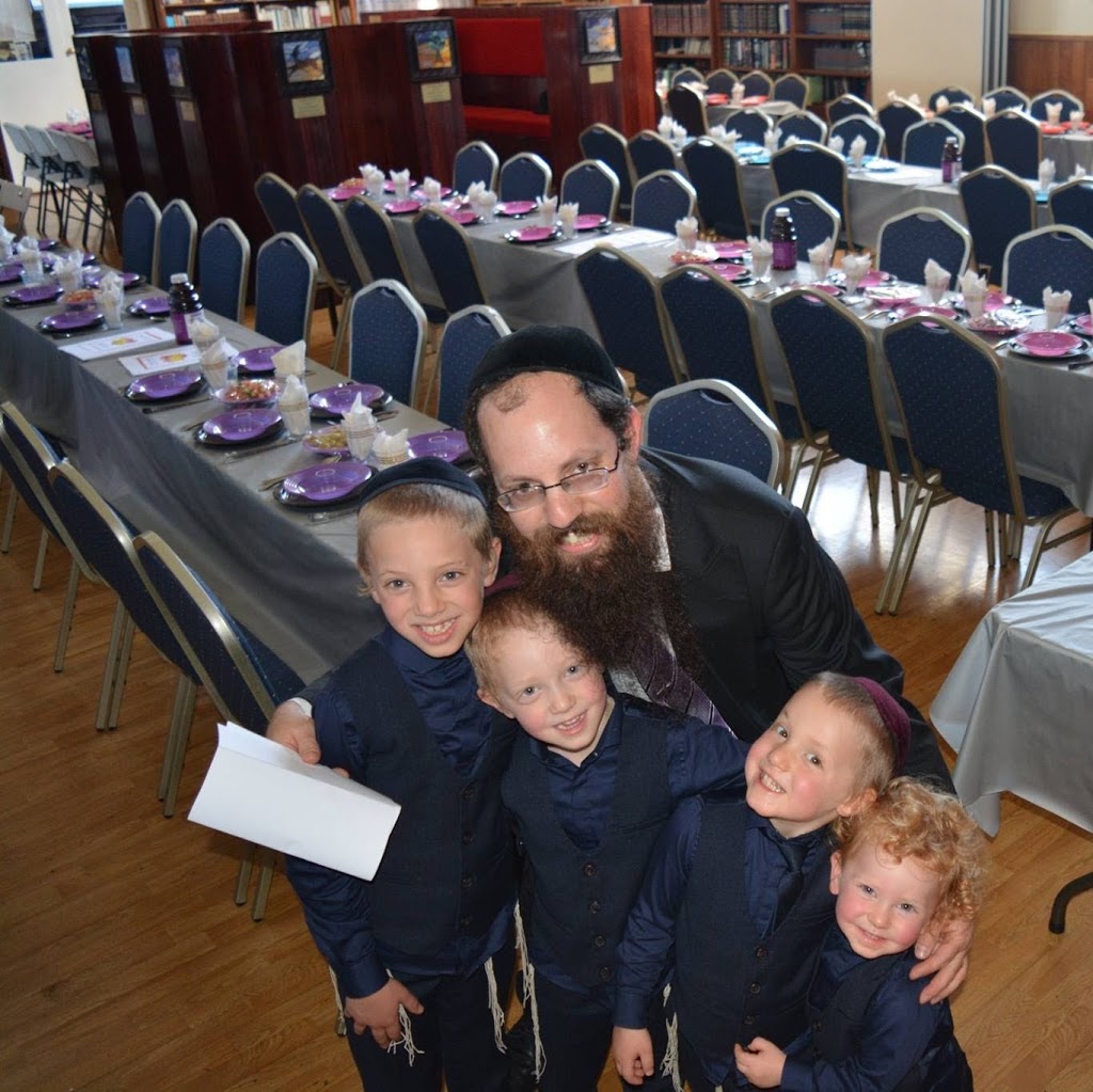 Chabad House of Bentleigh | synagogue | 17 Cecil St, Bentleigh East VIC 3165, Australia | 0395706707 OR +61 3 9570 6707