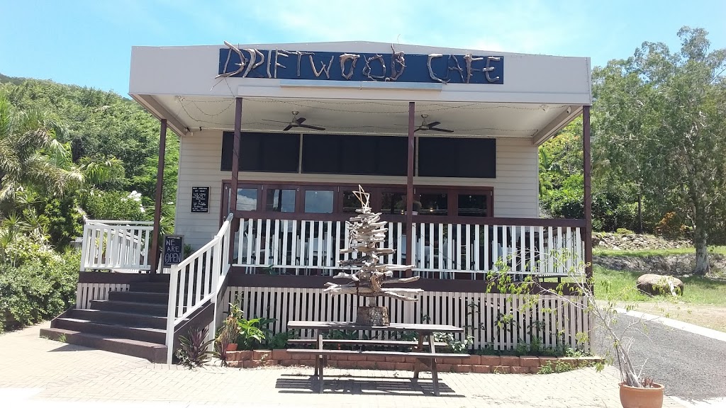 Driftwood Cafe | restaurant | 116/122 Charlotte St, Cooktown QLD 4895, Australia | 0740789031 OR +61 7 4078 9031