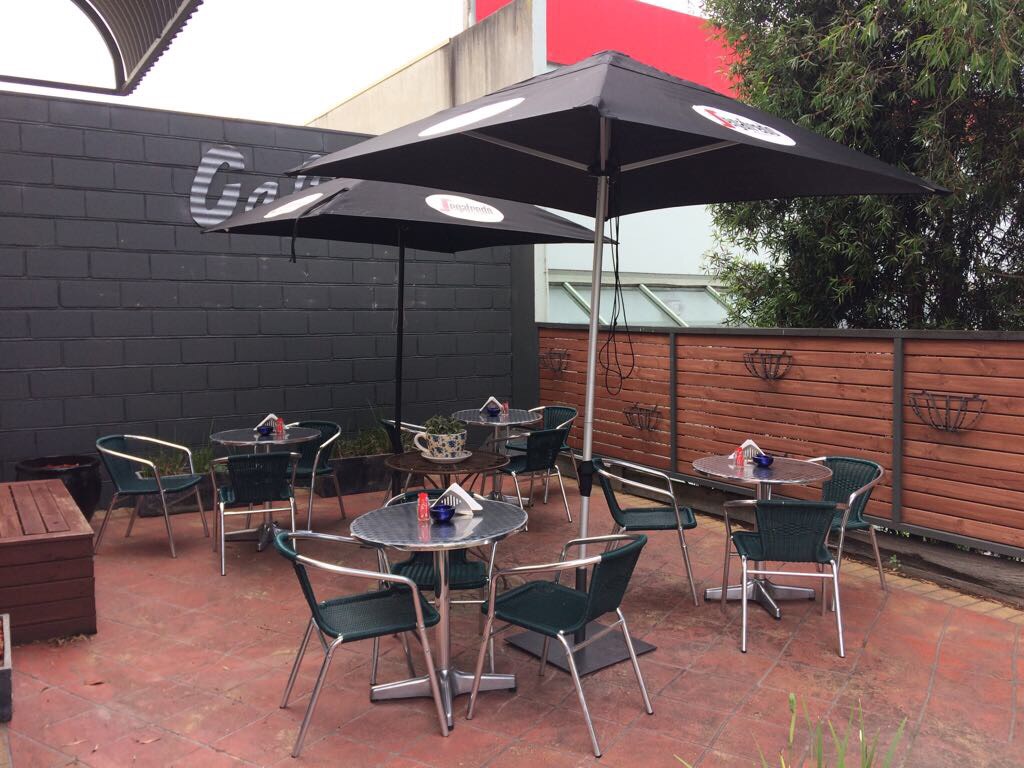 Yashs Cafe & Restaurant | 3/30 Edina Rd, Ferntree Gully VIC 3156, Australia | Phone: (03) 8736 7066