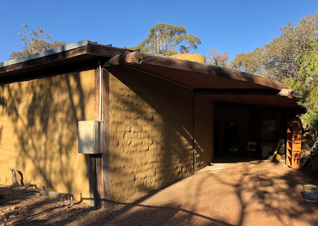 mud brick fix | 17 Roanoak Ct, East Bendigo VIC 3550, Australia | Phone: 0417 479 491