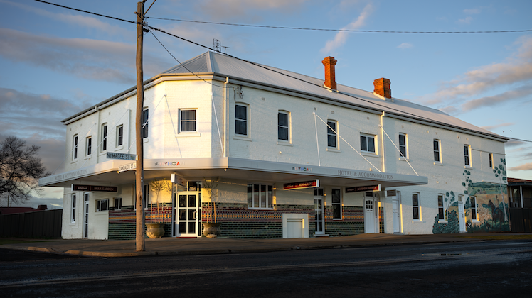 The Nyngan | 104-106 Nymagee St, Nyngan NSW 2825, Australia | Phone: 1300 883 369
