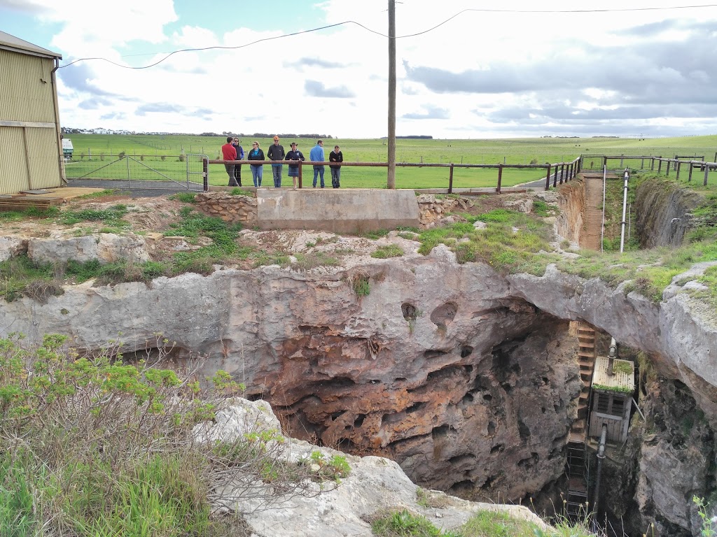 Kilsby Sinkhole | store | 525 Sisters Rd, Moorak SA 5291, Australia | 0403537523 OR +61 403 537 523