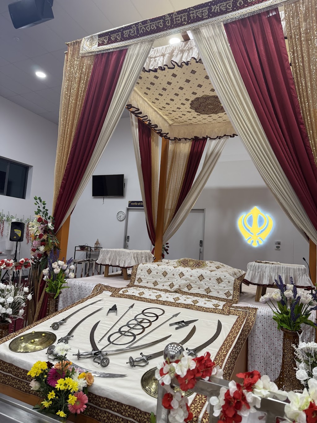 Gurdwara Guru Maneyo Granth Sahib Rutherford | 57 Spitfire Pl, Rutherford NSW 2320, Australia | Phone: 0490 608 912