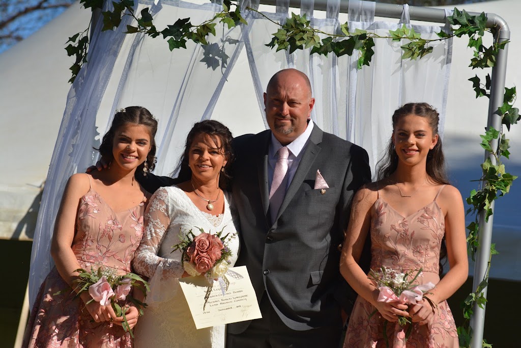 Vicky Leggatt - Marrige Celebrant Dubbo | 21 Merrilea Rd, Dubbo NSW 2830, Australia | Phone: 0423 248 580