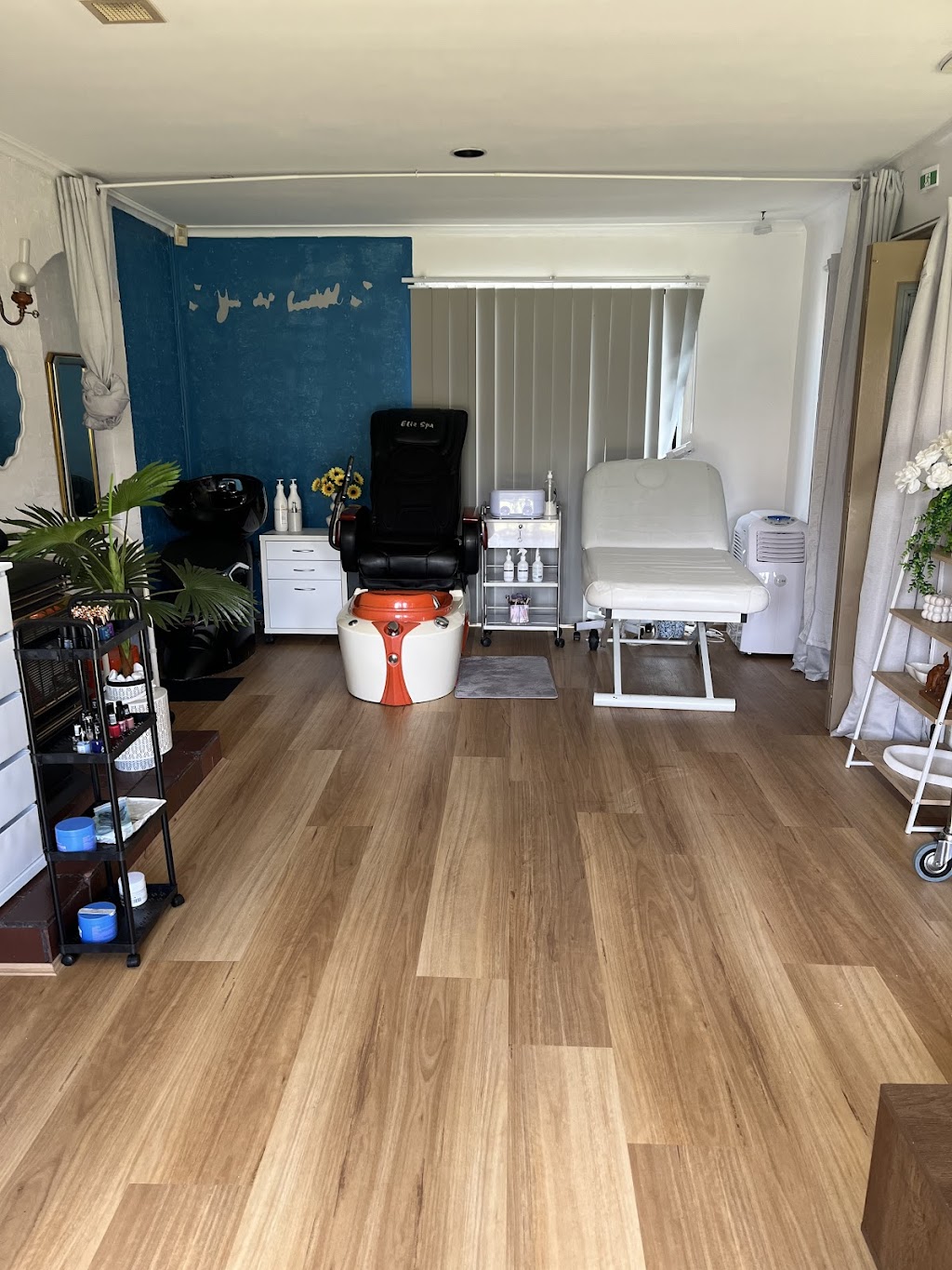 Akme Beauty Service | 43 Logan St, Eglinton NSW 2795, Australia | Phone: 0415 359 644