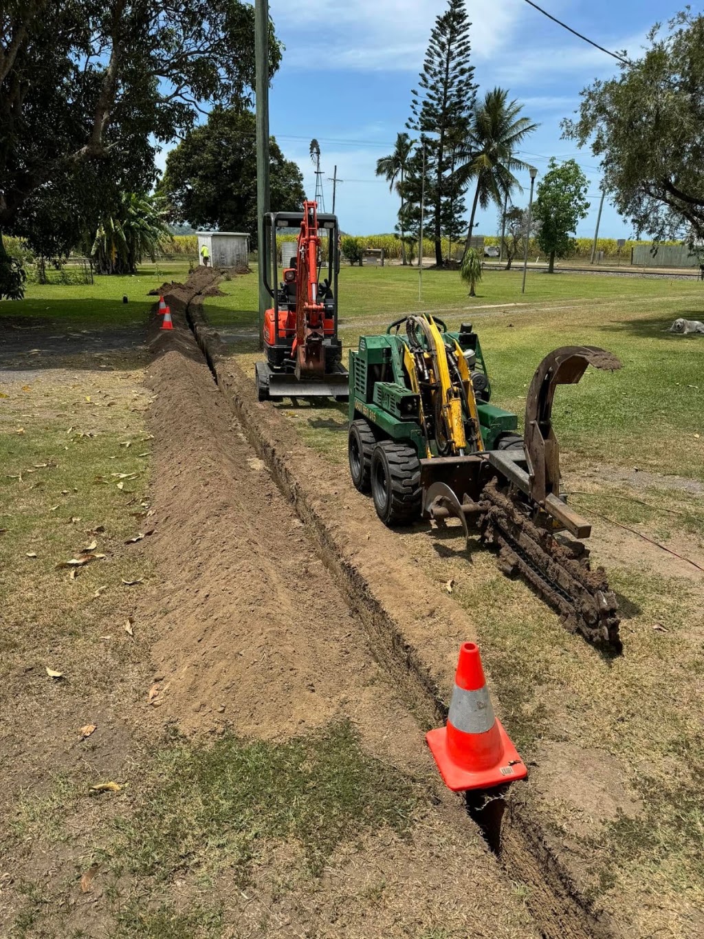 Scrubby Mini Plant Hire | 112 Old Pleystowe Rd, Walkerston QLD 4741, Australia | Phone: 0437 651 315