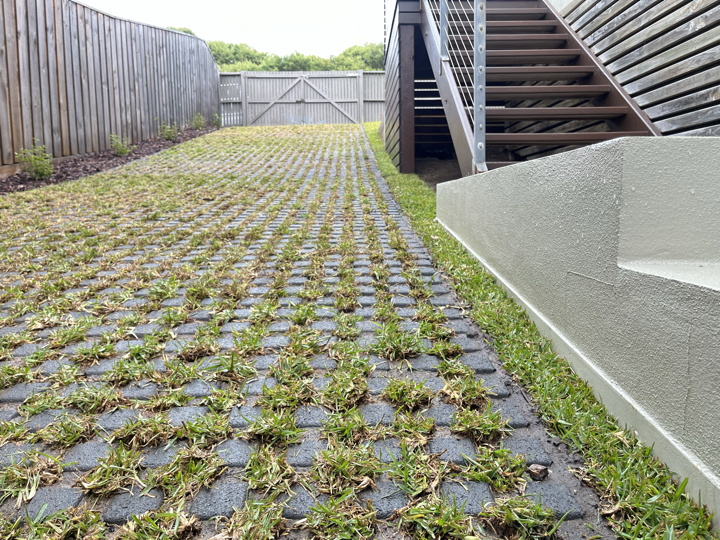 Lavelle Landscapes and Constructions | 9 Loris Cl, Grovedale VIC 3216, Australia | Phone: 0458 176 386